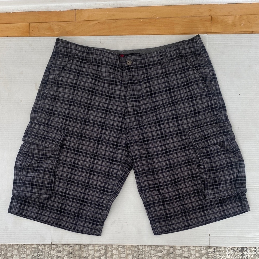 BC CLOTHING CO. Plaid black & Grey mid length 100% Cotton Men’s shirts Size 38